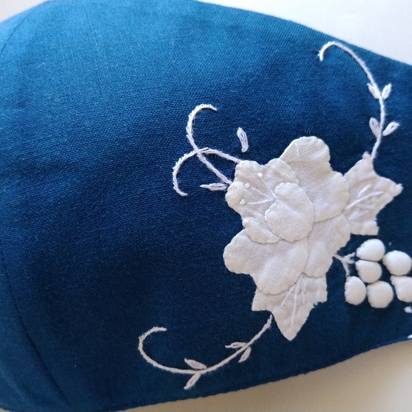 Face Mask - Picture 4 of 7